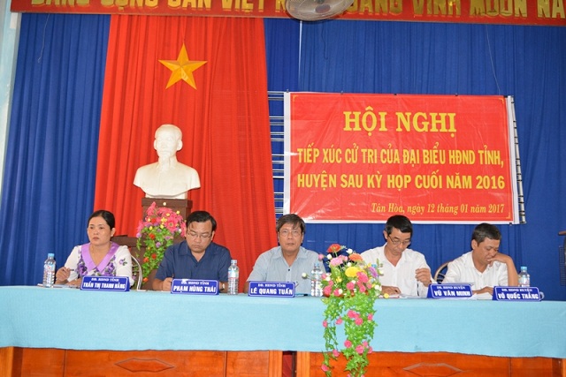 Đại biểu Hội đồng nhân dân tỉnh, huyện tiếp xúc  cử tri 2 xã Tân Hòa, Suối Ngô